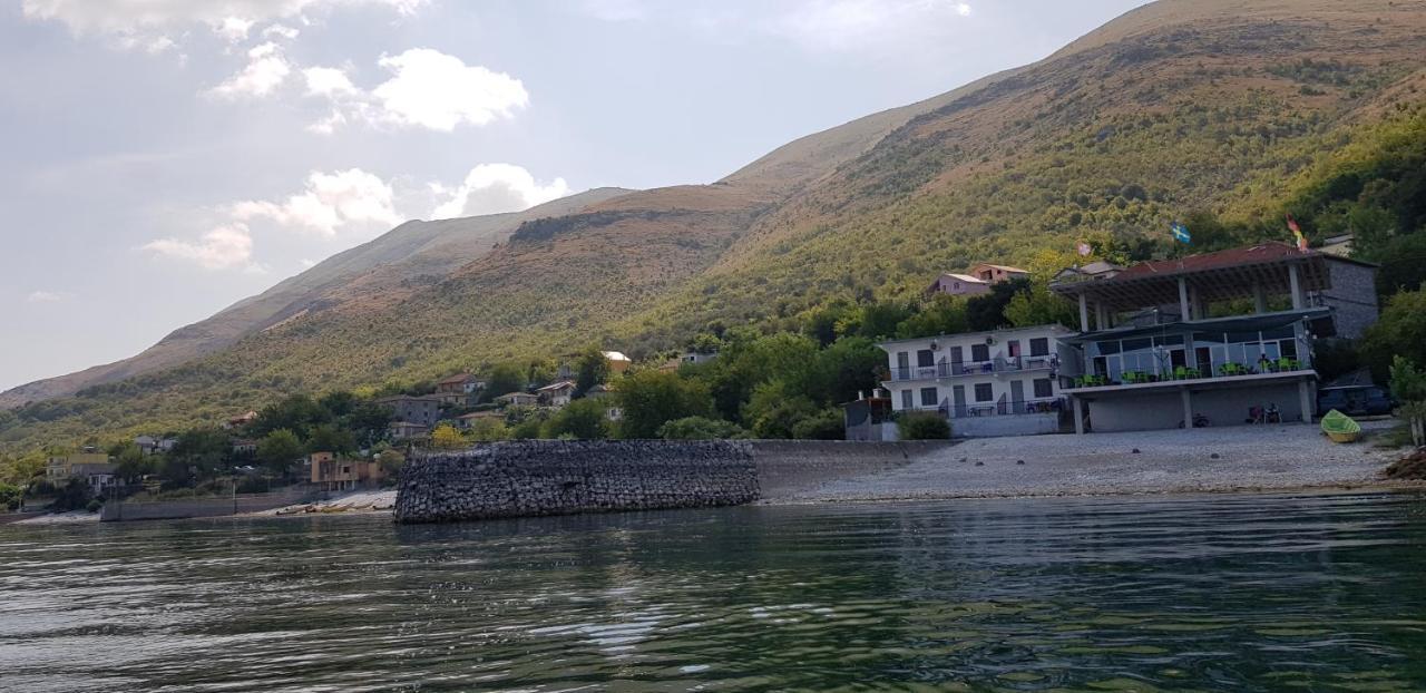 Rooms Lake View Balani Restaurant Shkodër Eksteriør billede