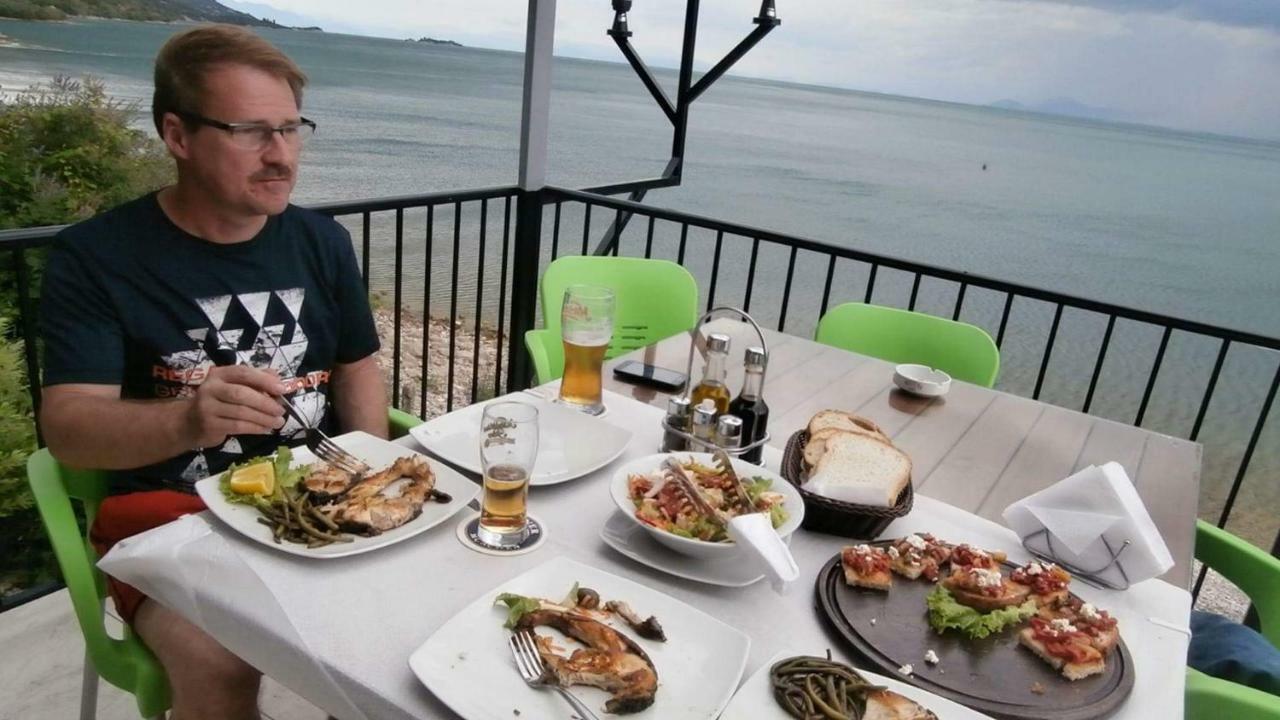 Rooms Lake View Balani Restaurant Shkodër Eksteriør billede