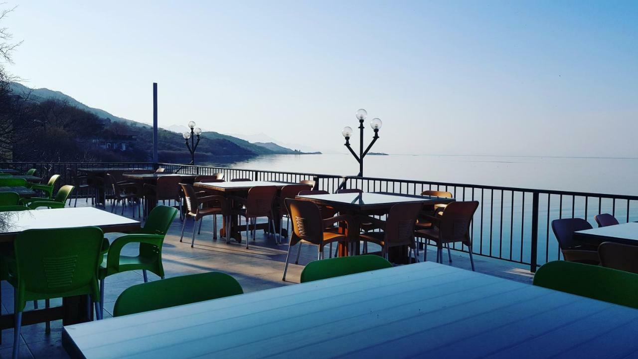 Rooms Lake View Balani Restaurant Shkodër Eksteriør billede