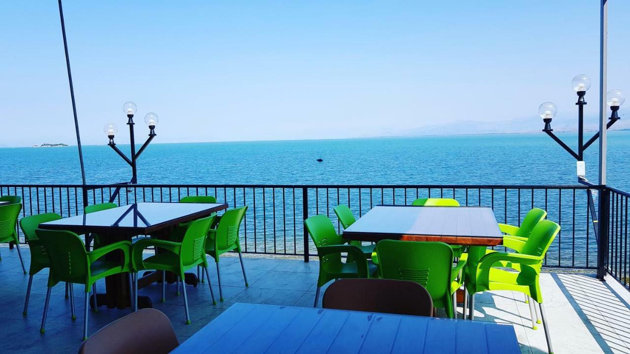 Rooms Lake View Balani Restaurant Shkodër Eksteriør billede