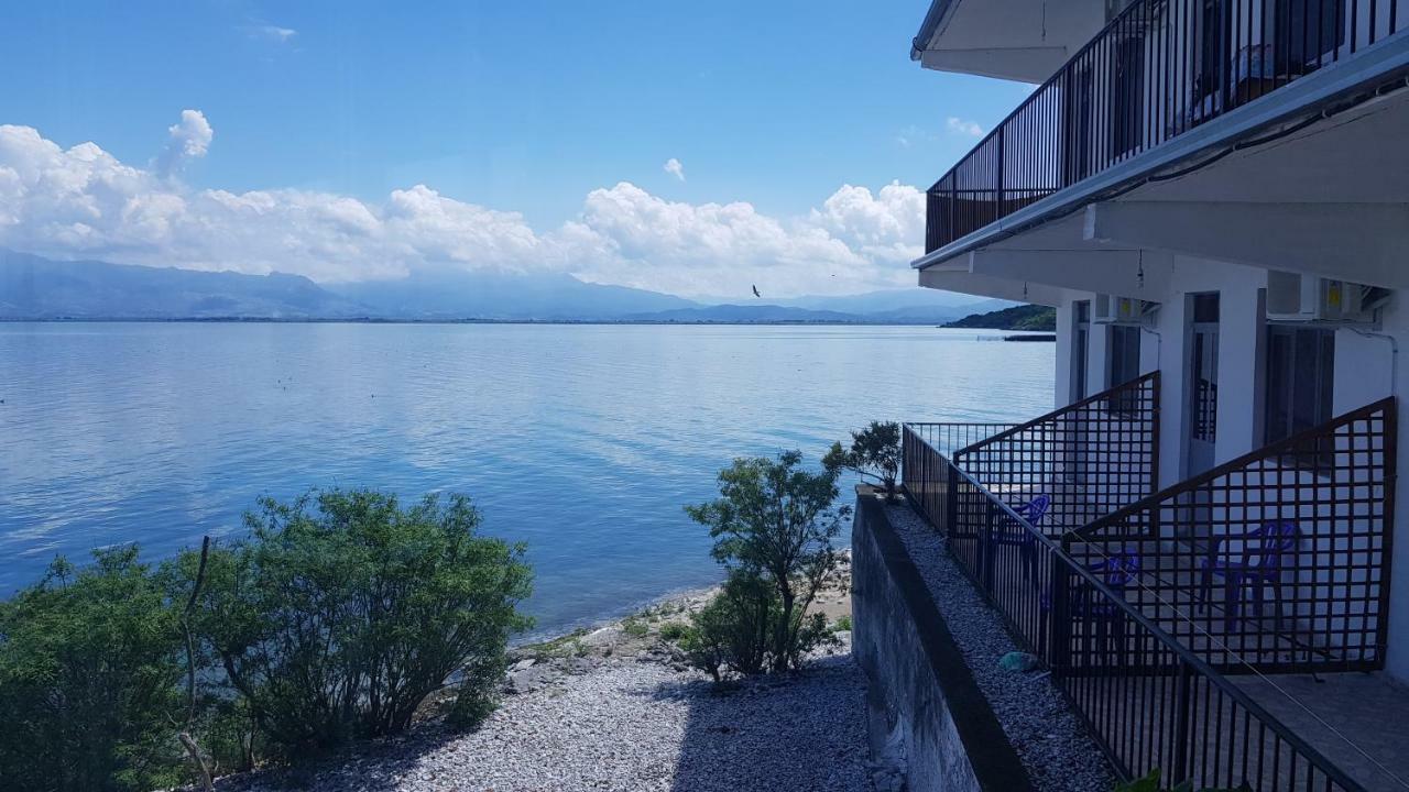 Rooms Lake View Balani Restaurant Shkodër Eksteriør billede